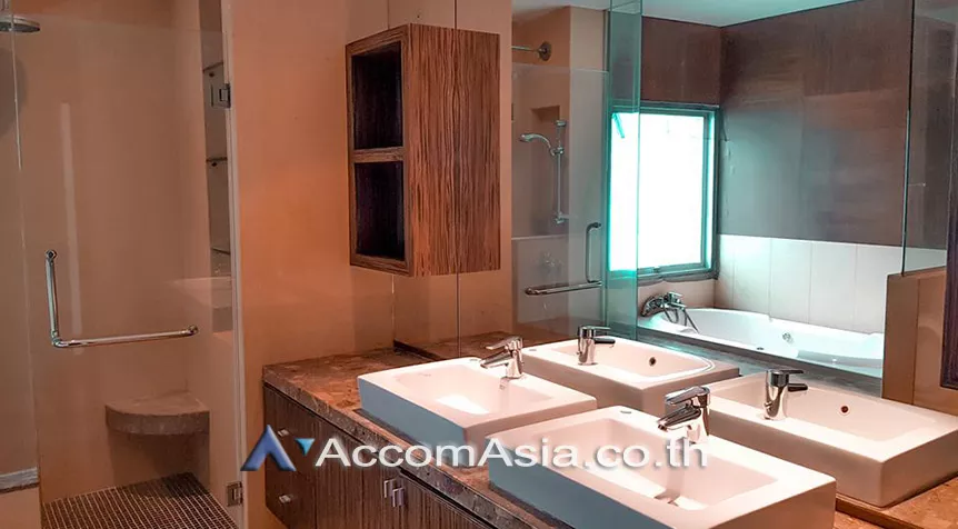 5  4 br Apartment For Rent in Ploenchit ,Bangkok BTS Ploenchit at Elegance and Traditional Luxury AA27636