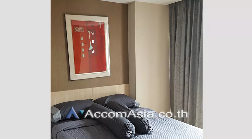 1 Bedroom  Condominium For Rent in Silom, Bangkok  near BTS Sala Daeng - BTS Chong Nonsi (AA27641)