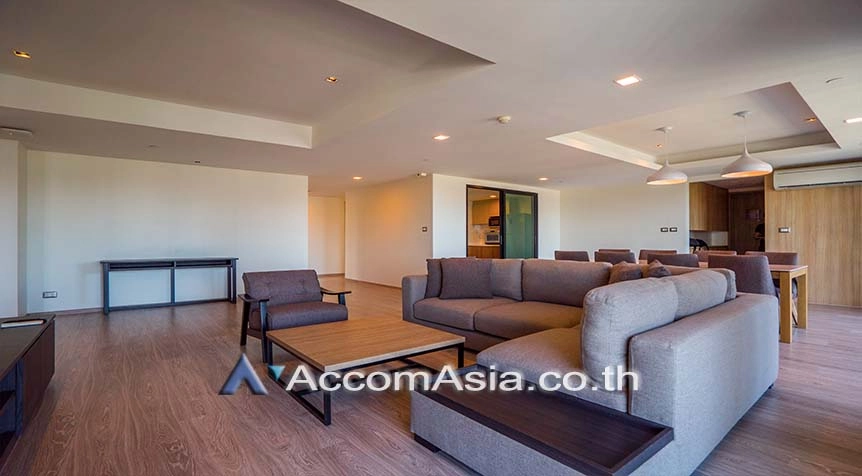 unitPet friendly |  3 Bedrooms  Apartment For Rent in Sukhumvit, Bangkok  near BTS Ekkamai (AA27648)