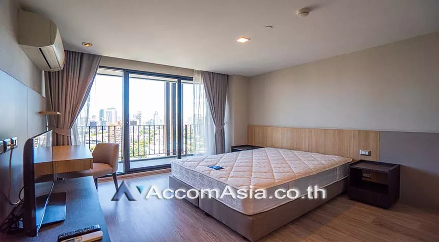 Pet friendly |  3 Bedrooms  Apartment For Rent in Sukhumvit, Bangkok  near BTS Ekkamai (AA27648)