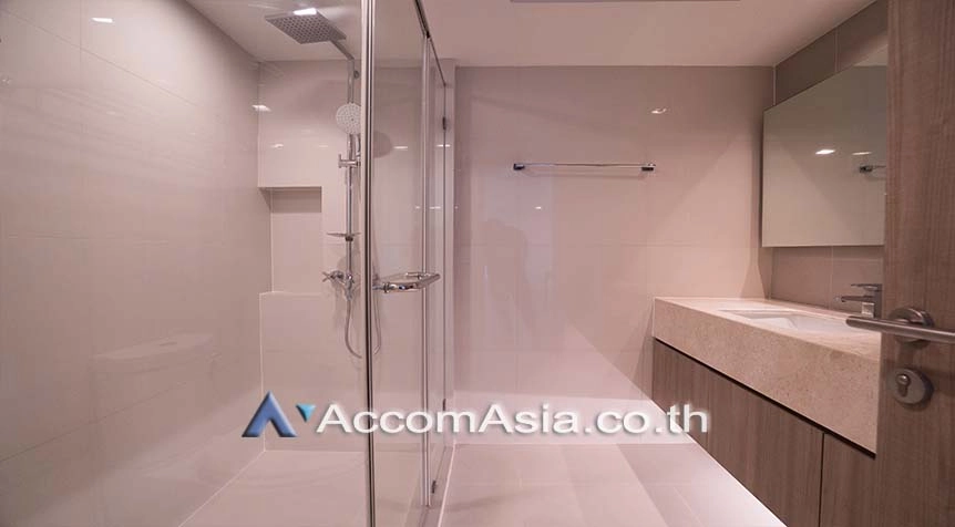 unitPet friendly |  3 Bedrooms  Apartment For Rent in Sukhumvit, Bangkok  near BTS Ekkamai (AA27648)