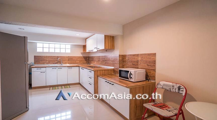 unitPet friendly |  2 Bedrooms  Townhouse For Rent & Sale in Sukhumvit, Bangkok  near BTS Thong Lo (AA27652)