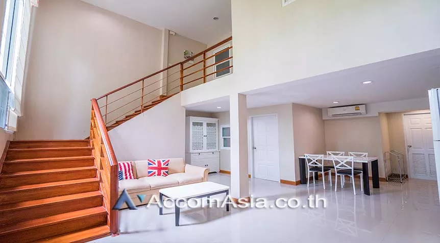 Pet friendly |  Hideaway Living Place Townhouse  3 Bedroom for Rent BTS Thong Lo in Sukhumvit Bangkok