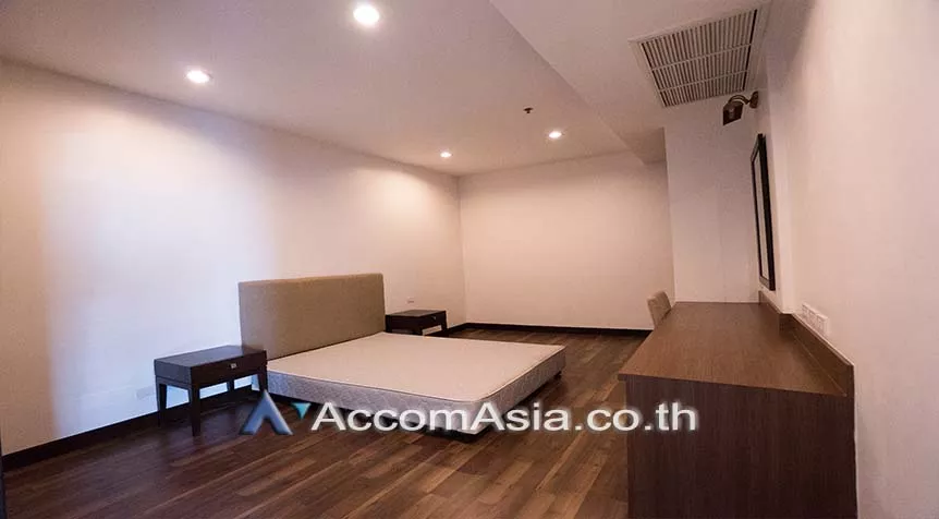 5  3 br Apartment For Rent in Sukhumvit ,Bangkok BTS Ekkamai at Comfort living and well service AA27660