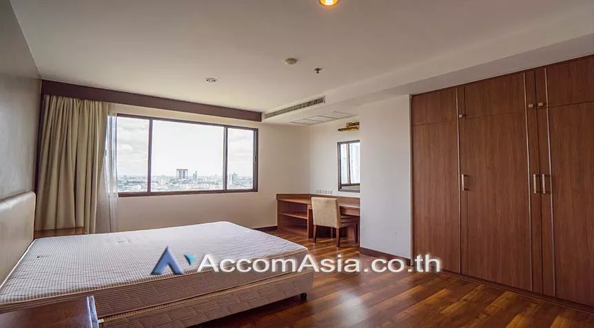 6  3 br Apartment for rent and sale in Sukhumvit ,Bangkok BTS Ekkamai at High-Rise Living with a Large Balcony Apartment in Ekkamai AA27660