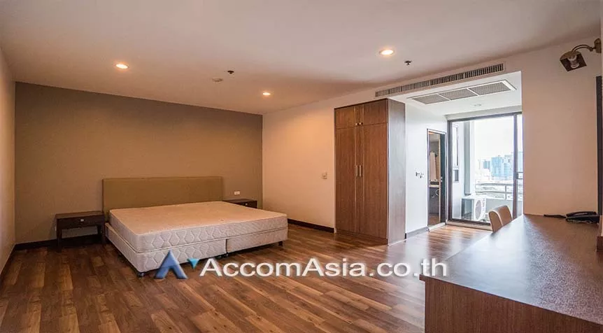 7  3 br Apartment For Rent in Sukhumvit ,Bangkok BTS Ekkamai at Comfort living and well service AA27660