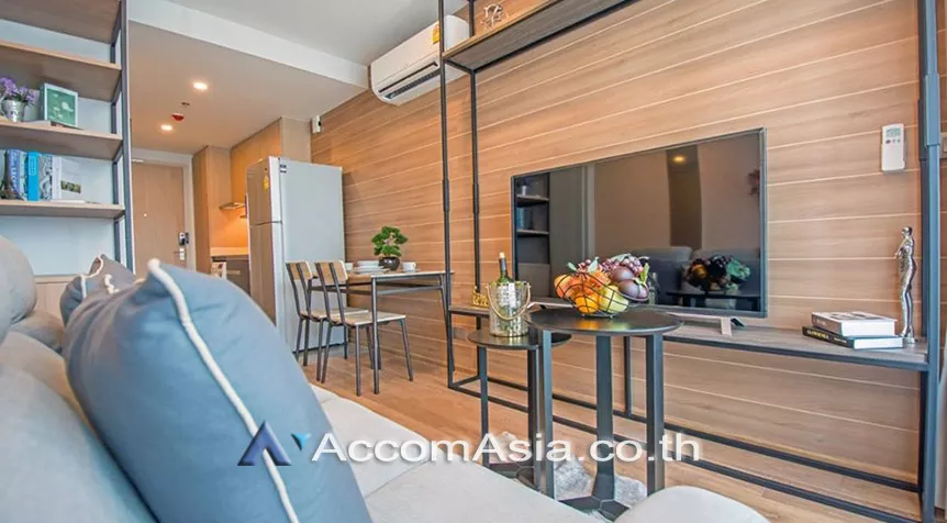 unit 1 Bedroom  Condominium For Sale in Phaholyothin, Bangkok  near BTS Chitlom (AA27680)