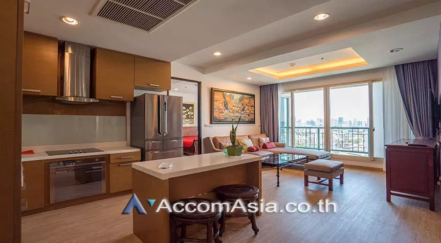  2 Bedrooms  Condominium For Rent in Ploenchit, Bangkok  near BTS Chitlom (AA27701)