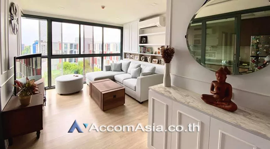 unit 2 Bedrooms  Condominium For Sale in Sukhumvit, Bangkok  near BTS Ekkamai (AA27707)
