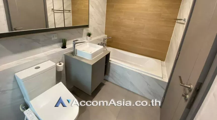 unit 2 Bedrooms  Condominium For Sale in Sukhumvit, Bangkok  near BTS Ekkamai (AA27707)