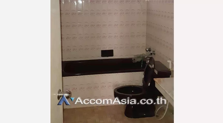 5  5 br Townhouse for rent and sale in sukhumvit ,Bangkok BTS Nana AA27711