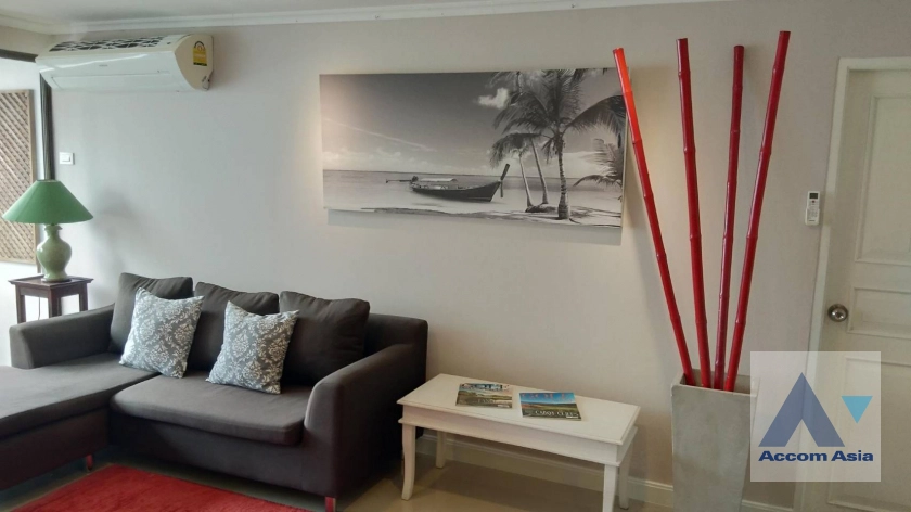 Pet friendly | Beverly Tower Condominium  2 Bedroom for Sale & Rent BTS Nana in Sukhumvit Bangkok