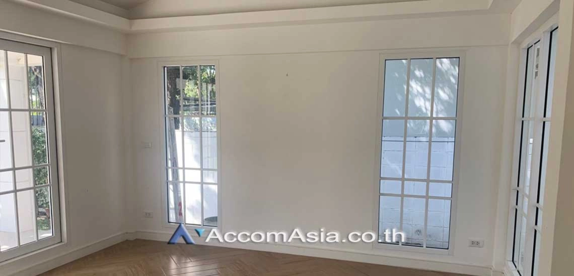 17  4 br House For Rent in Pattanakarn ,Bangkok BTS On Nut at Panya Pattanakarn Village AA27755