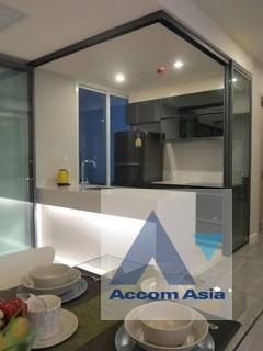 unit 2 Bedrooms  Condominium For Rent in Silom, Bangkok  near BTS Surasak (AA27763)