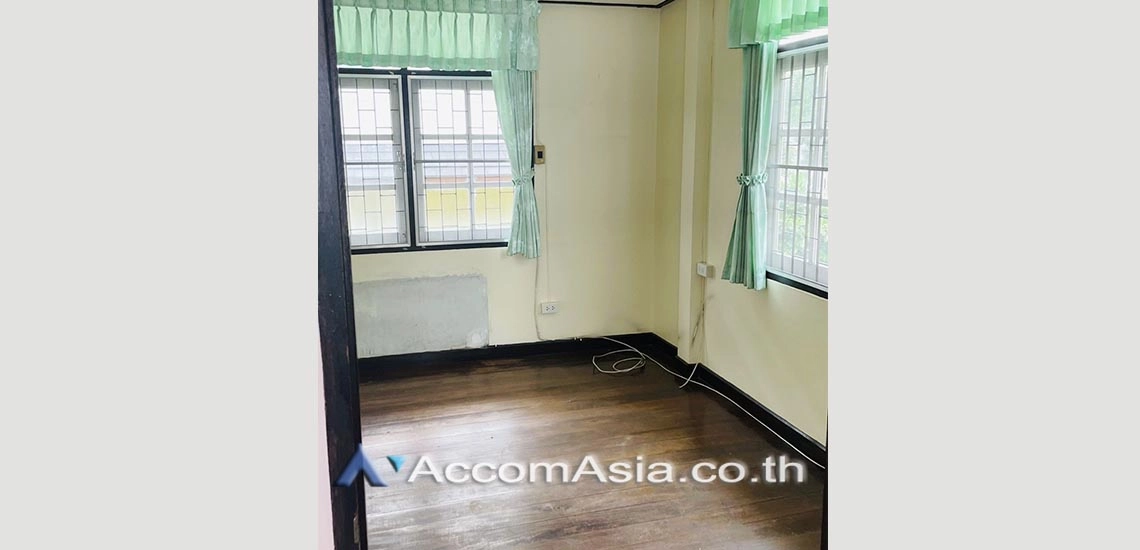 4  4 br House for rent and sale in Sukhumvit ,Bangkok BTS Phra khanong AA27771