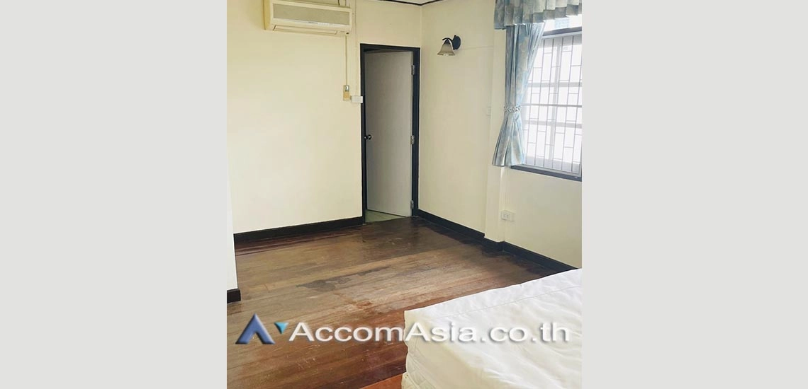 7  4 br House for rent and sale in Sukhumvit ,Bangkok BTS Phra khanong AA27771