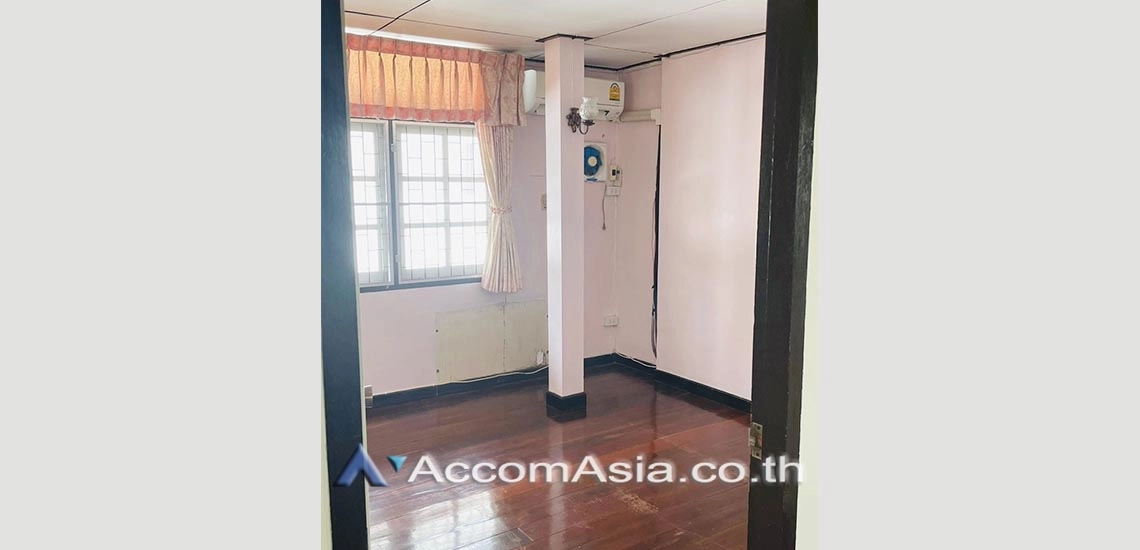 9  4 br House for rent and sale in Sukhumvit ,Bangkok BTS Phra khanong AA27771