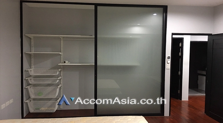 10  3 br Townhouse for rent and sale in Sukhumvit ,Bangkok BTS Ekkamai AA27774