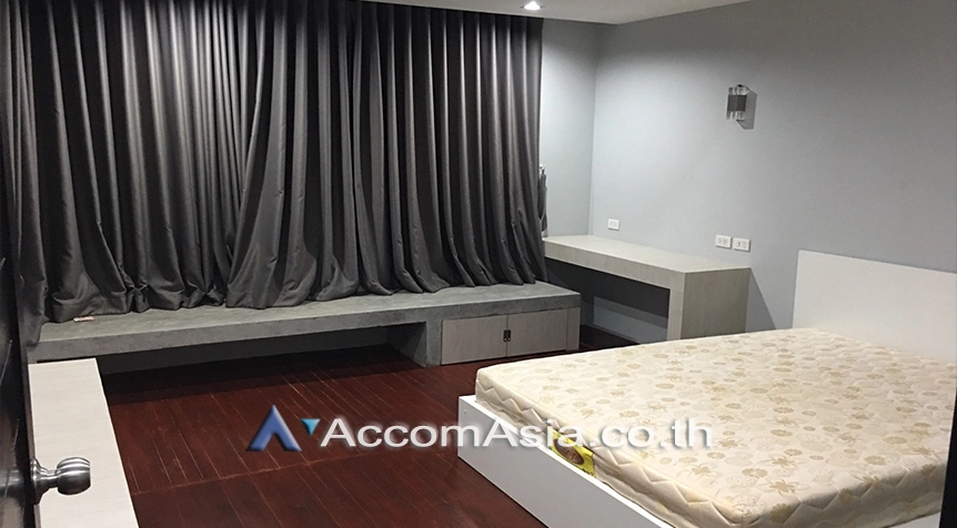 4  3 br Townhouse for rent and sale in Sukhumvit ,Bangkok BTS Ekkamai AA27774