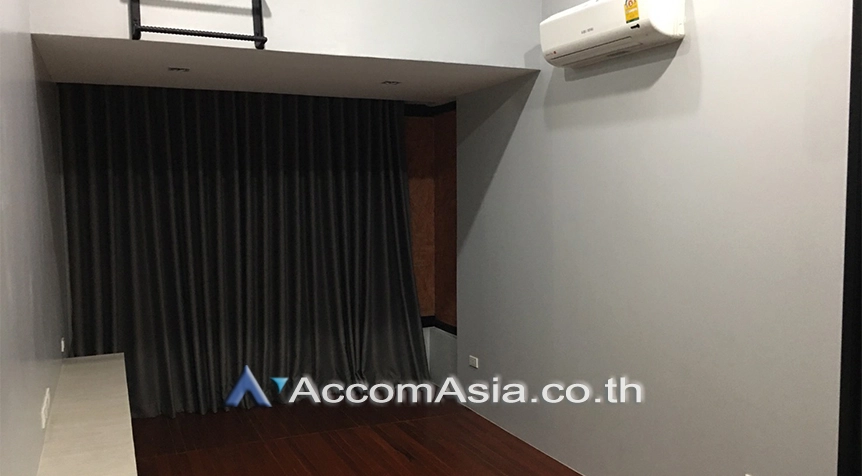 6  3 br Townhouse for rent and sale in Sukhumvit ,Bangkok BTS Ekkamai AA27774