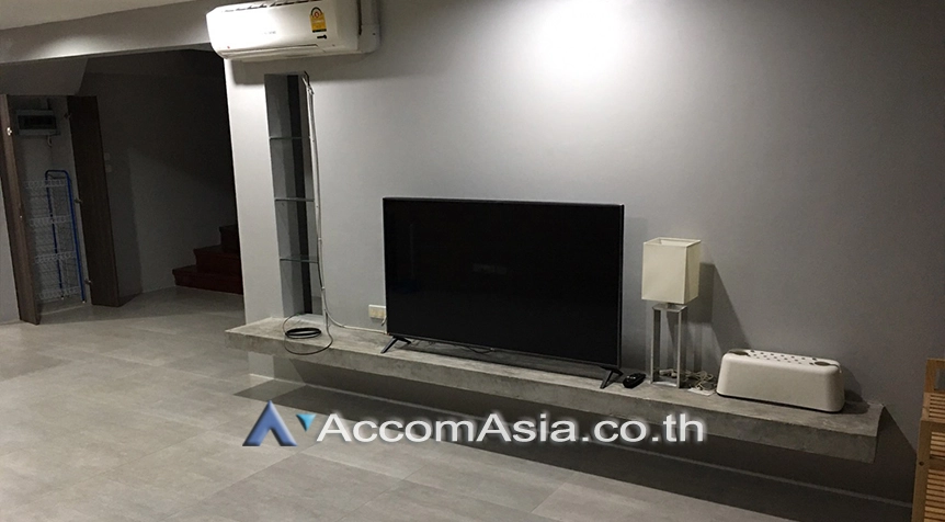 7  3 br Townhouse for rent and sale in Sukhumvit ,Bangkok BTS Ekkamai AA27774