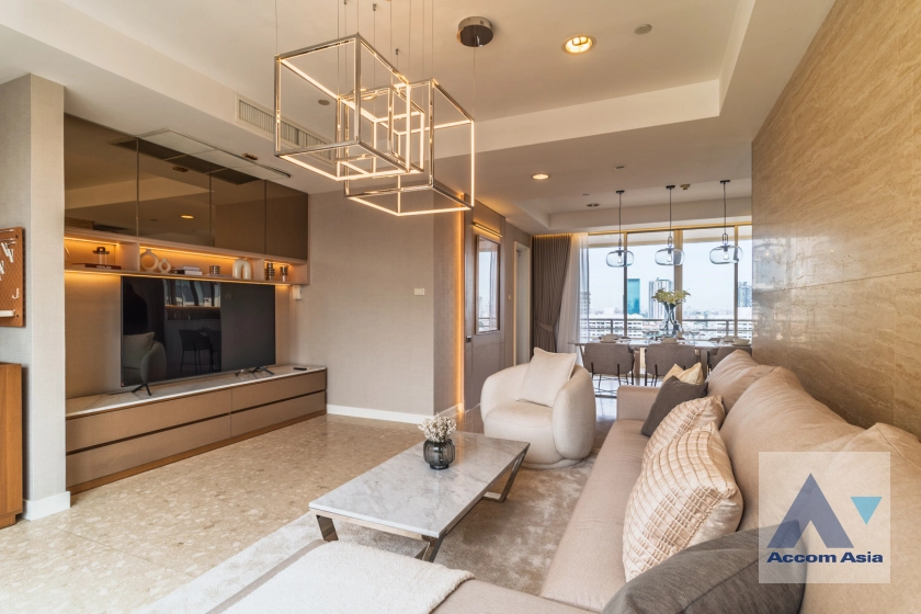 unit 3 Bedrooms  Condominium For Rent & Sale in Sukhumvit, Bangkok  near BTS Thong Lo (AA27801)