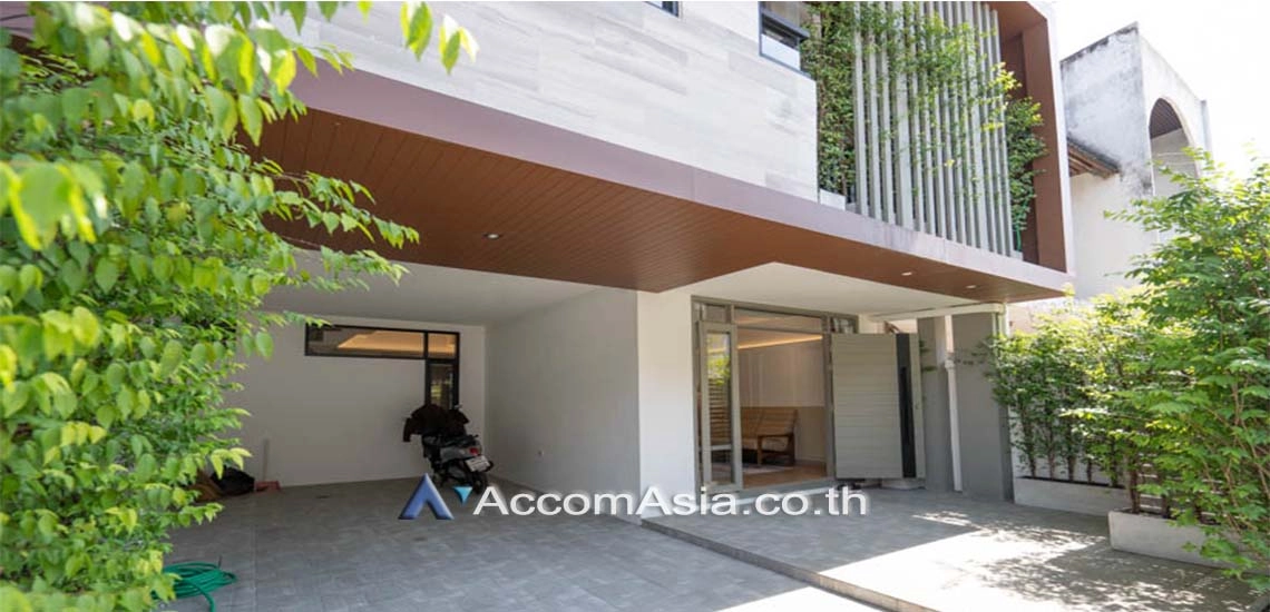  2  3 br House for rent and sale in Sukhumvit ,Bangkok BTS Ekkamai AA27802