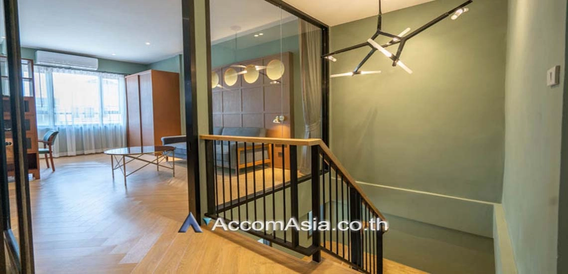 7  3 br House for rent and sale in Sukhumvit ,Bangkok BTS Ekkamai AA27802