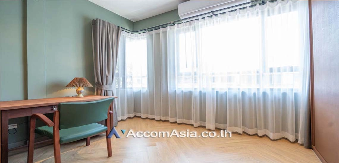 8  3 br House for rent and sale in Sukhumvit ,Bangkok BTS Ekkamai AA27802
