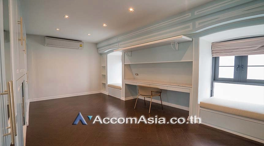 11  4 br Townhouse for rent and sale in Sukhumvit ,Bangkok BTS Ekkamai at The Boulevard Ekkamai 22 AA27808