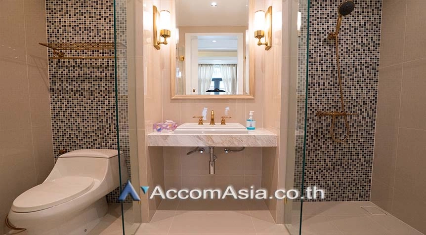 18  4 br Townhouse for rent and sale in Sukhumvit ,Bangkok BTS Ekkamai at The Boulevard Ekkamai 22 AA27808