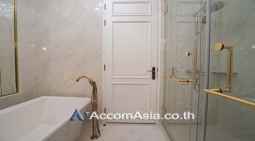 16  4 br Townhouse for rent and sale in Sukhumvit ,Bangkok BTS Ekkamai at The Boulevard Ekkamai 22 AA27808