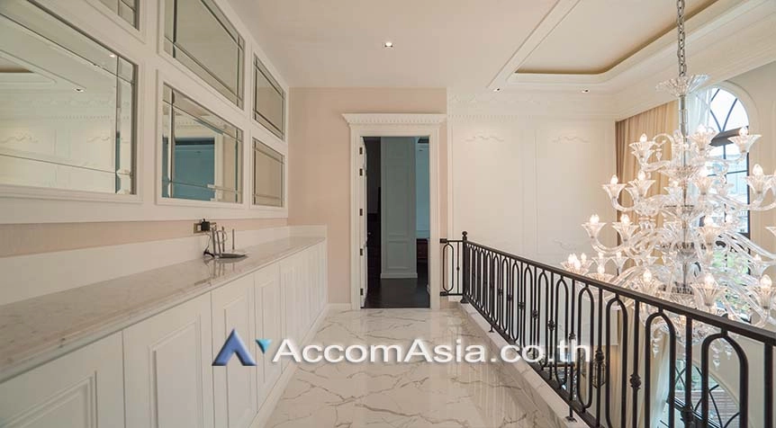 10  4 br Townhouse for rent and sale in Sukhumvit ,Bangkok BTS Ekkamai at The Boulevard Ekkamai 22 AA27808