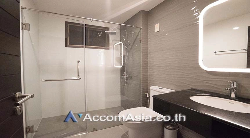 20  4 br Townhouse For Rent in Sukhumvit ,Bangkok BTS Thong Lo AA27813