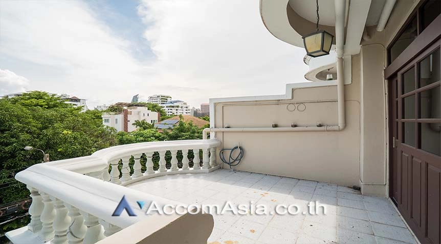 23  4 br Townhouse For Rent in Sukhumvit ,Bangkok BTS Thong Lo AA27813