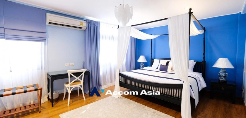 17  4 br Townhouse For Rent in Sukhumvit ,Bangkok BTS Thong Lo AA27813