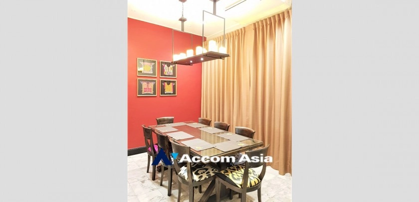 6  4 br Townhouse For Rent in Sukhumvit ,Bangkok BTS Thong Lo AA27813