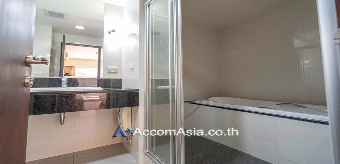 6  2 br Apartment For Rent in Sukhumvit ,Bangkok BTS Asok - MRT Sukhumvit at Peaceful residential AA27823