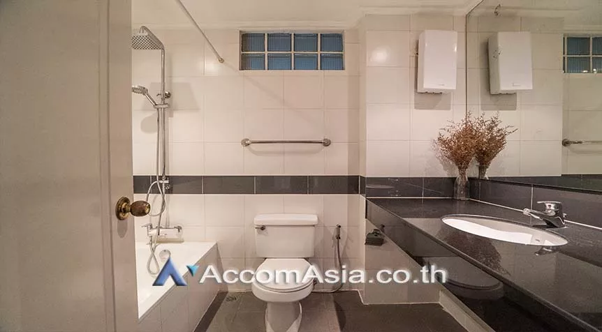 7  2 br Apartment For Rent in Sathorn ,Bangkok MRT Khlong Toei at Classic and Elegant Atmosphere AA27828