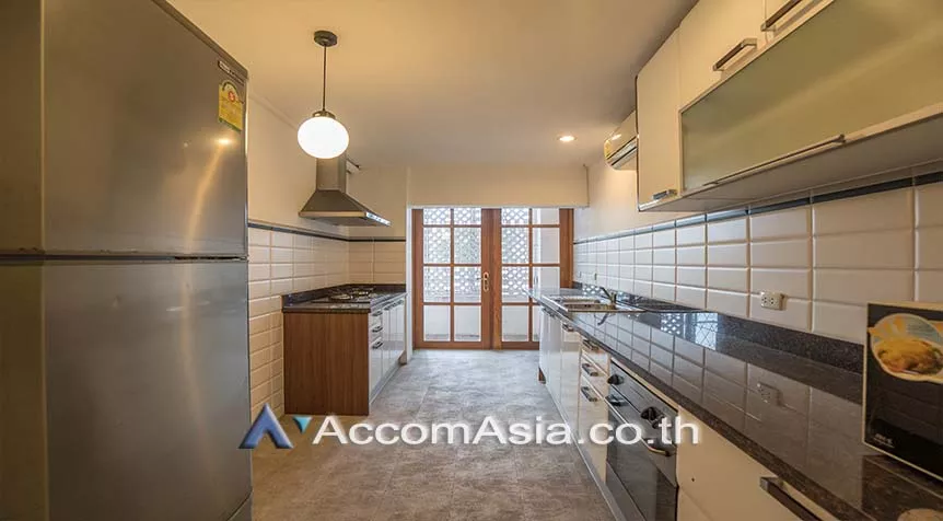 4  2 br Apartment For Rent in Sathorn ,Bangkok MRT Khlong Toei at Classic and Elegant Atmosphere AA27828