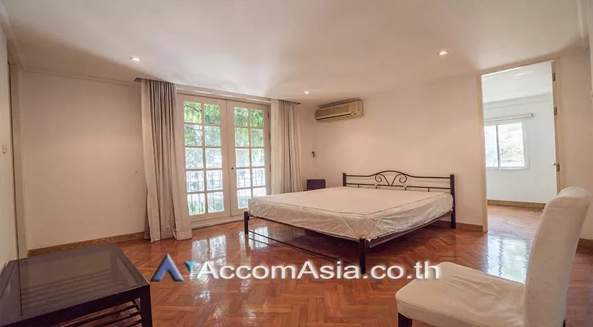 6  2 br Apartment For Rent in Sathorn ,Bangkok MRT Khlong Toei at Classic and Elegant Atmosphere AA27828