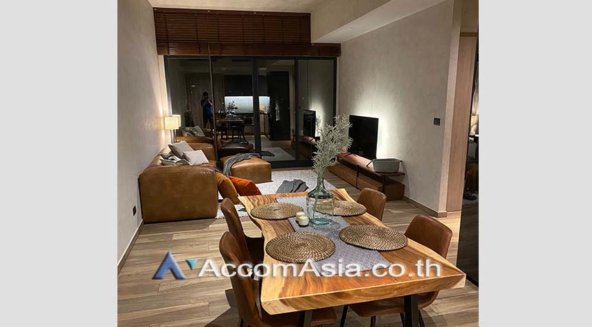 Corner Unit |  2 Bedrooms  Condominium For Rent & Sale in Sukhumvit, Bangkok  near MRT Phetchaburi (AA27829)