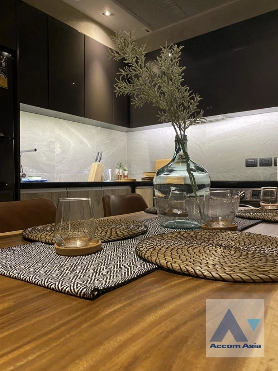 unitCorner Unit | Stylish condominium with full furnishings in Sukhumvit (AA27829)