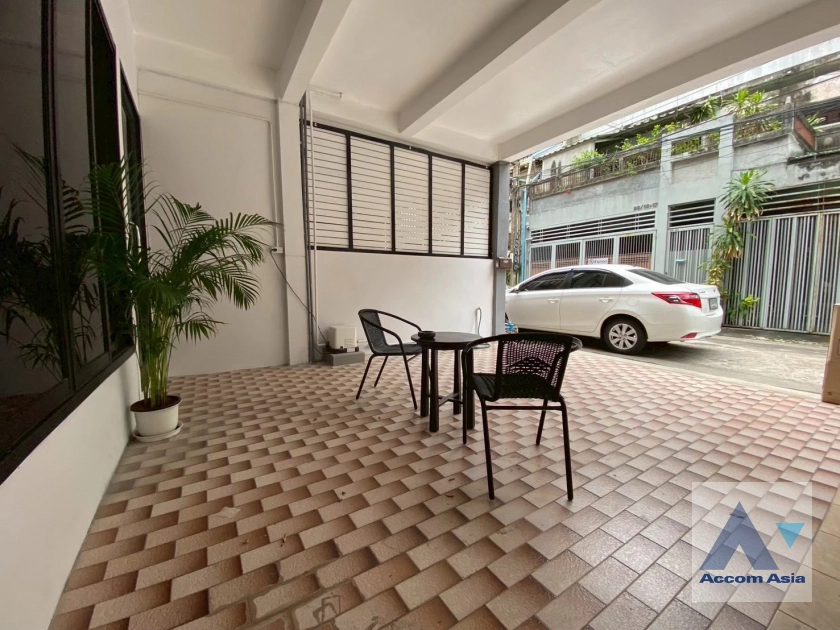 25  3 br Townhouse For Rent in Sathorn ,Bangkok BTS Chong Nonsi AA27831