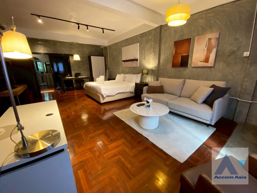  2  3 br Townhouse For Rent in Sathorn ,Bangkok BTS Chong Nonsi AA27831
