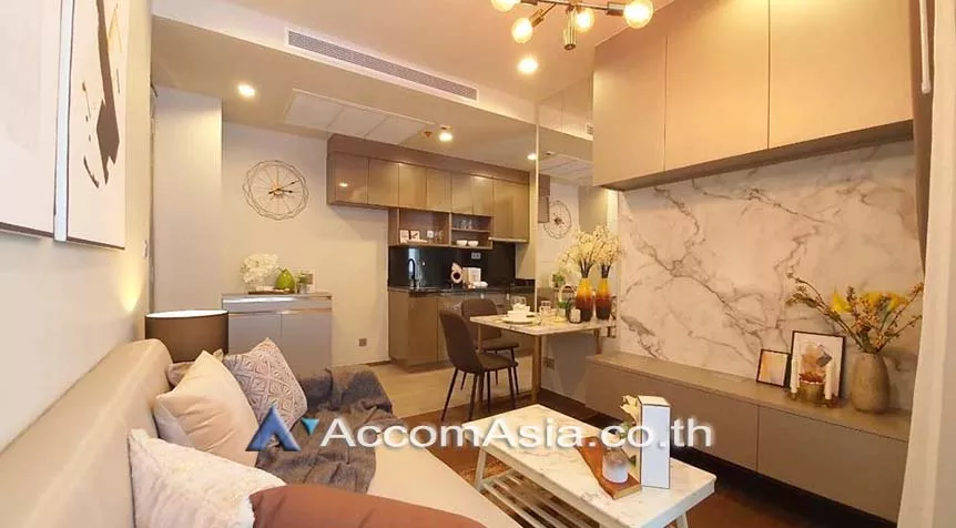  2 Bedrooms  Condominium For Rent in Phaholyothin, Bangkok  near BTS Phaya Thai (AA27838)