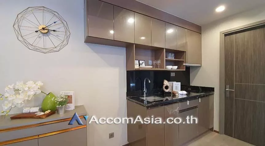  2 Bedrooms  Condominium For Rent in Phaholyothin, Bangkok  near BTS Phaya Thai (AA27838)