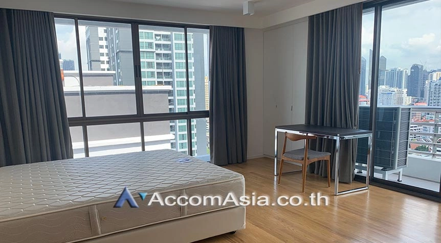 15  4 br Apartment For Rent in Sukhumvit ,Bangkok BTS Phrom Phong at Cosy and perfect for family AA27853