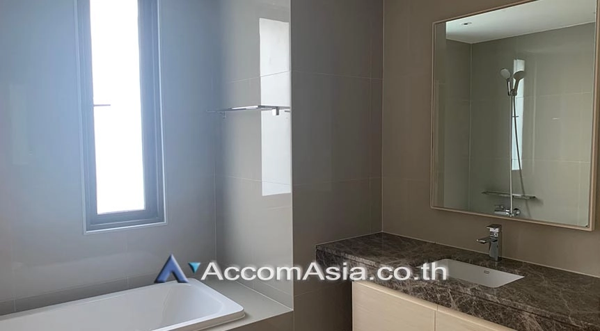 16  4 br Apartment For Rent in Sukhumvit ,Bangkok BTS Phrom Phong at Cosy and perfect for family AA27853