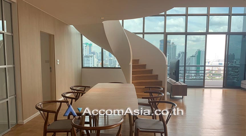 18  4 br Apartment For Rent in Sukhumvit ,Bangkok BTS Phrom Phong at Cosy and perfect for family AA27853